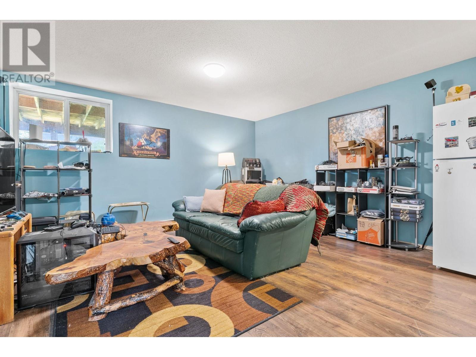  3830 Gellatly Road South, West Kelowna