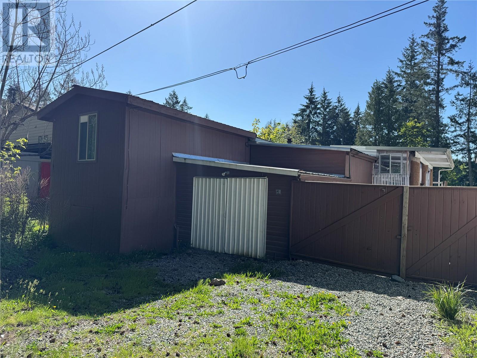 Photo 20 of 204 380 Martindale Rd, Parksville BC