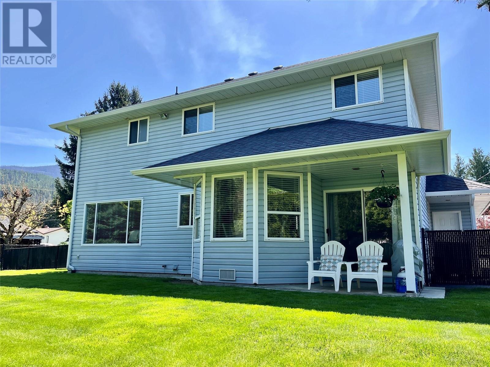 Photo 52 of 514 Forest Park Street, Sicamous BC