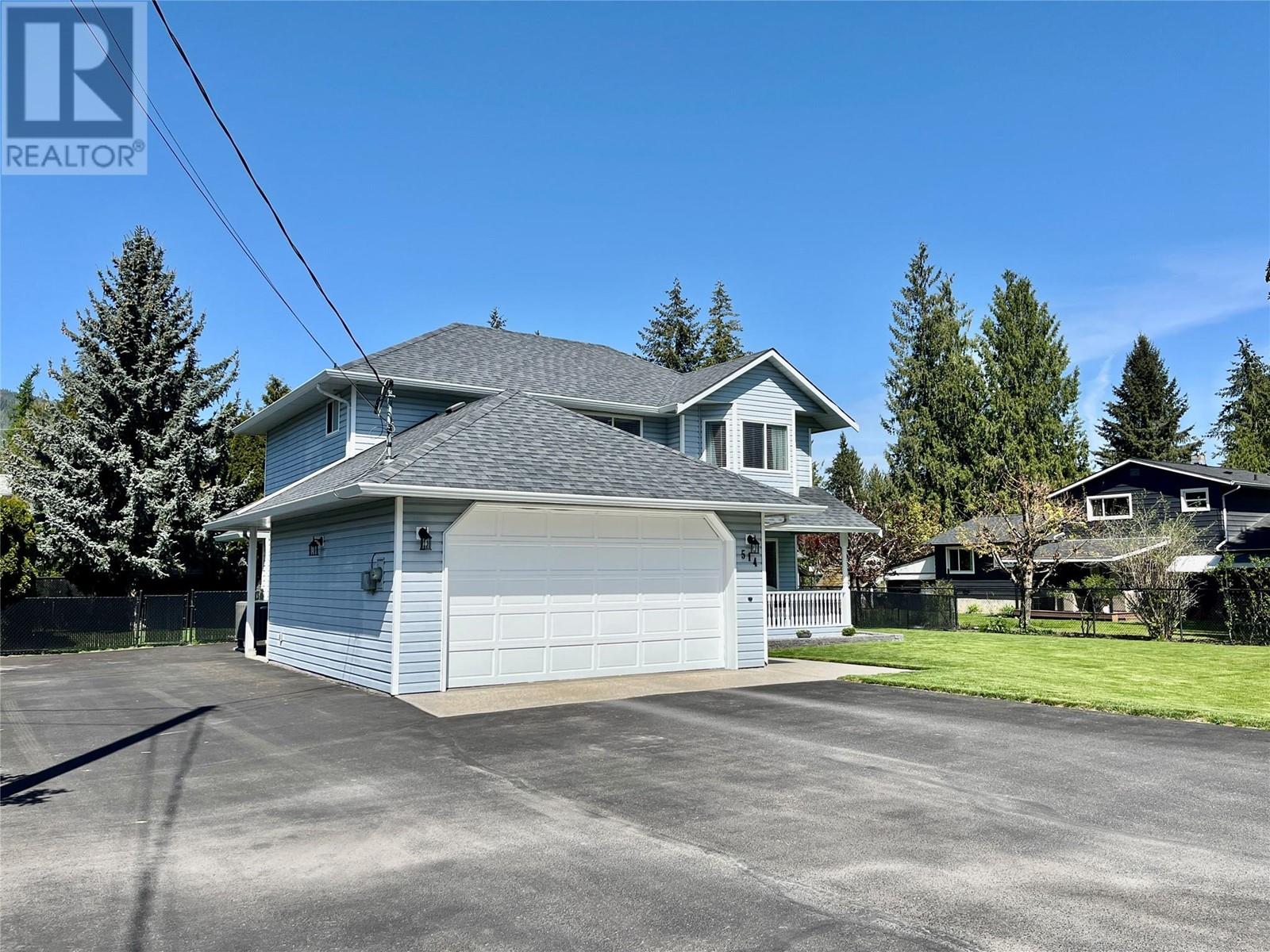 Photo 27 of 514 Forest Park Street, Sicamous BC