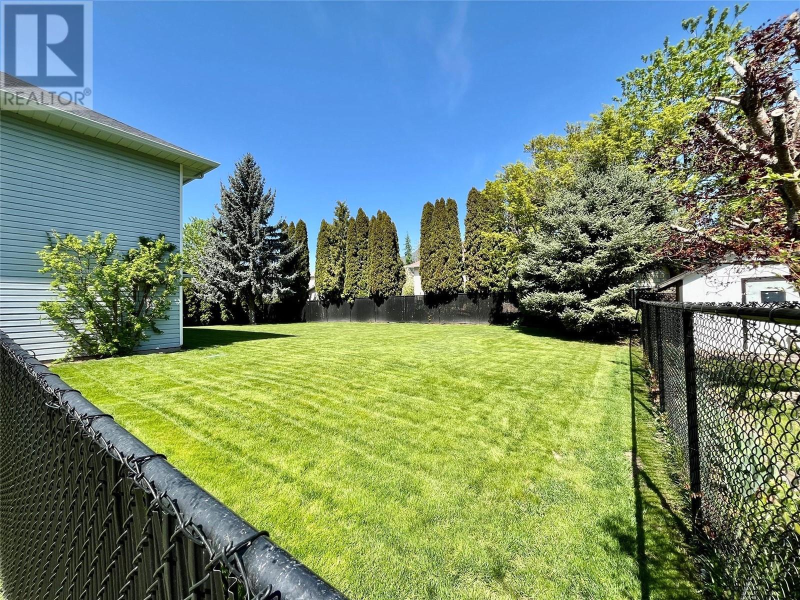  514 Forest Park Street, Sicamous