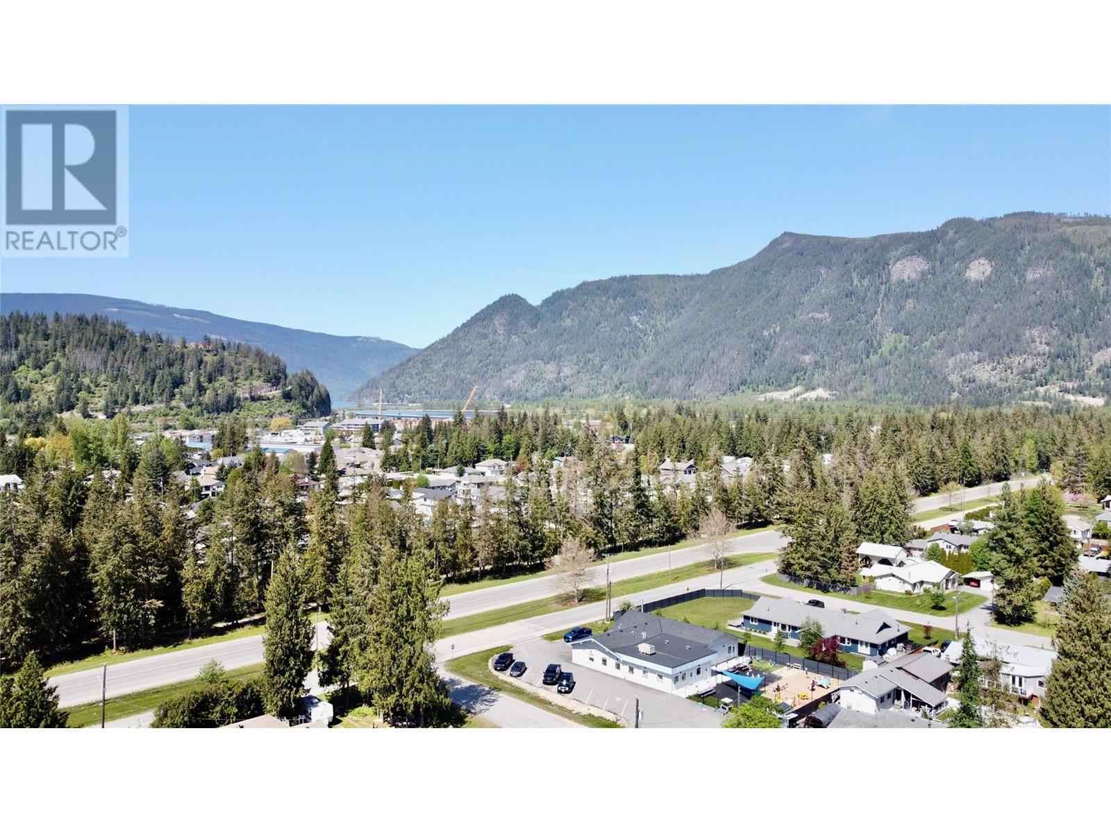Photo 67 of 514 Forest Park Street, Sicamous BC