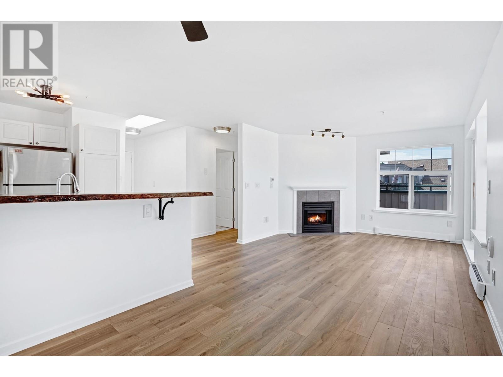 402 1618 GRANT AVENUE, Port Coquitlam real estate listing R2998690