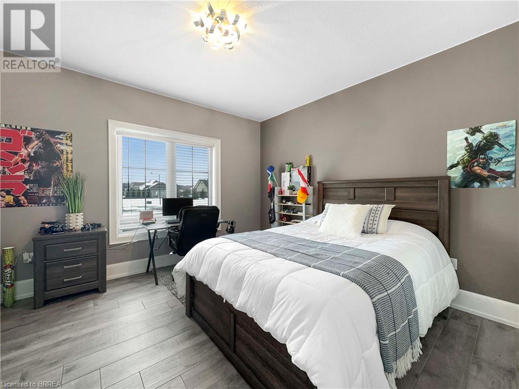 Photo 20 of 18 Harper Boulevard, Brantford ON