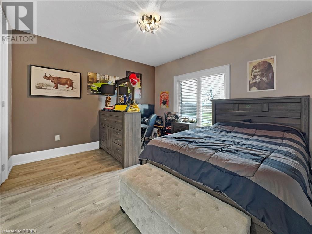 Photo 22 of 18 Harper Boulevard, Brantford ON