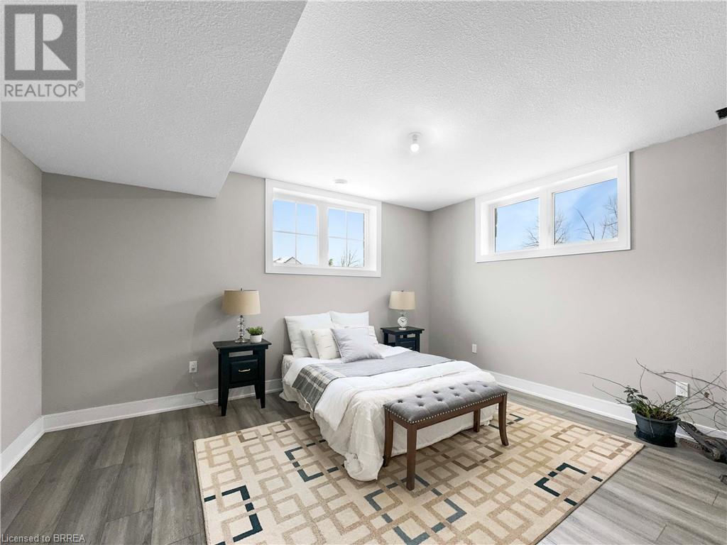 Photo 36 of 18 Harper Boulevard, Brantford ON