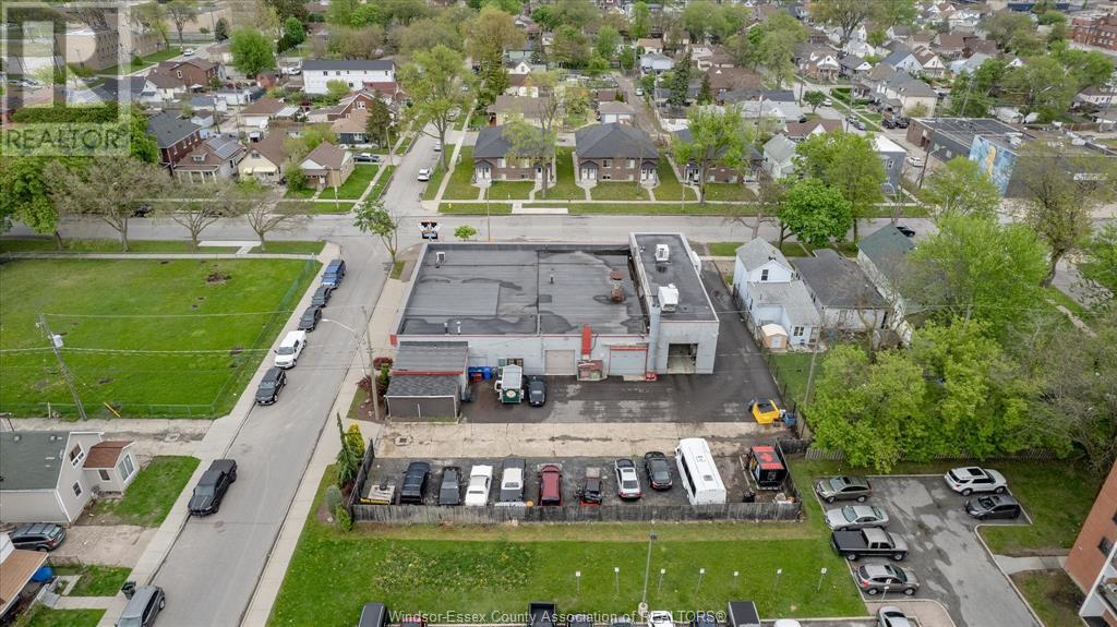 Photo 9 of 857 Howard Avenue, Windsor ON