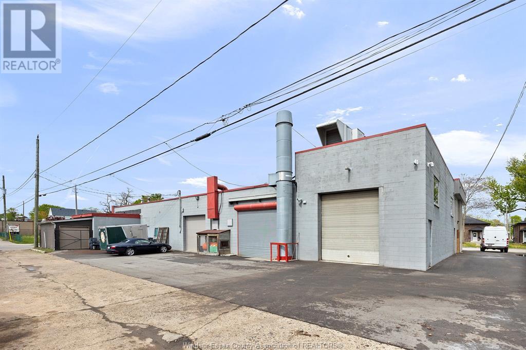 Photo 23 of 857 Howard Avenue, Windsor ON