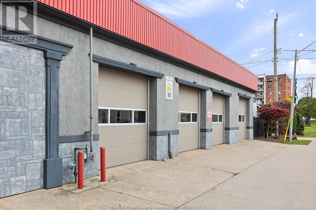 Photo 20 of 857 Howard Avenue, Windsor ON