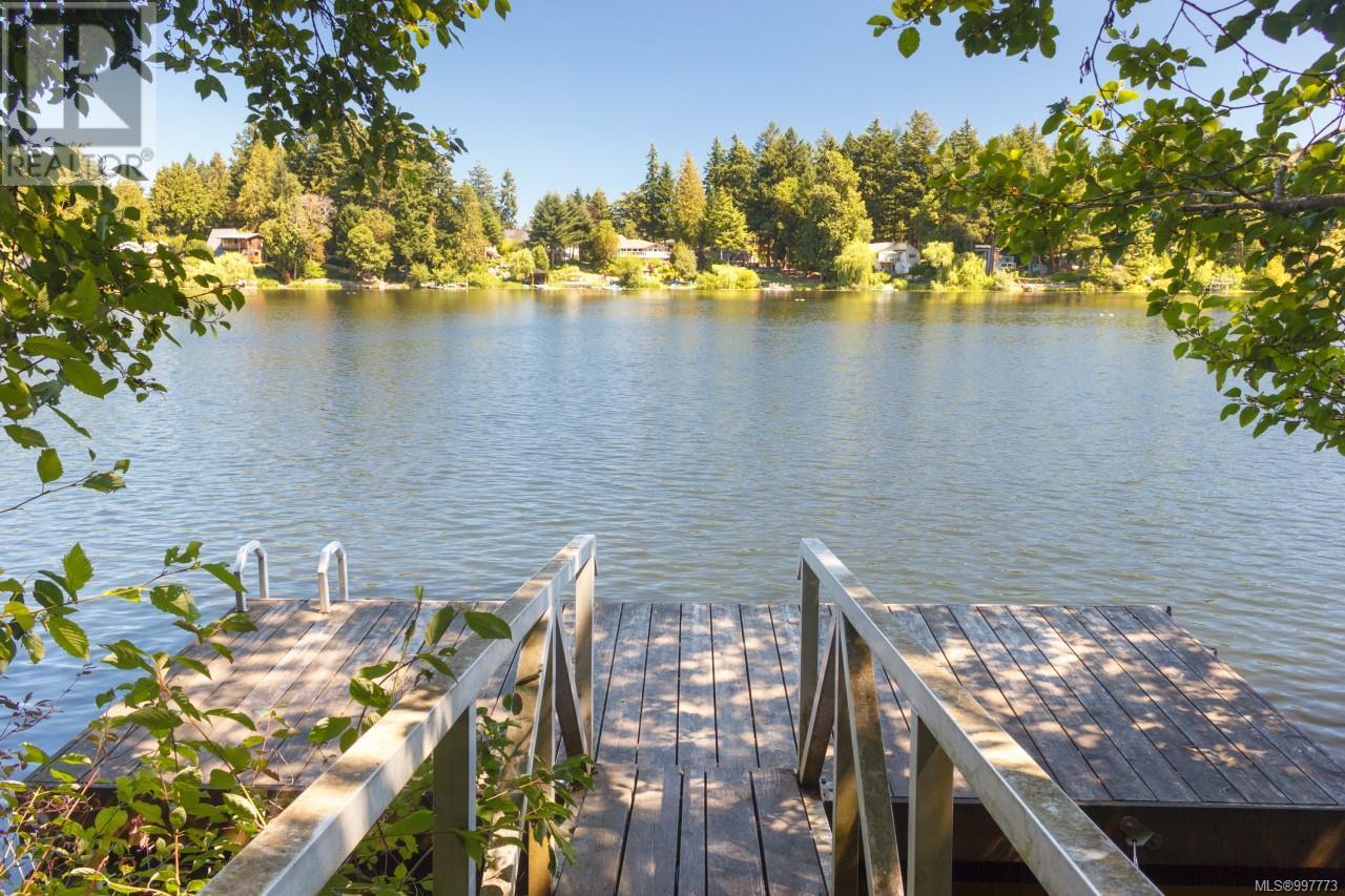 3160 Glen Lake Rd, Langford real estate listing 997773