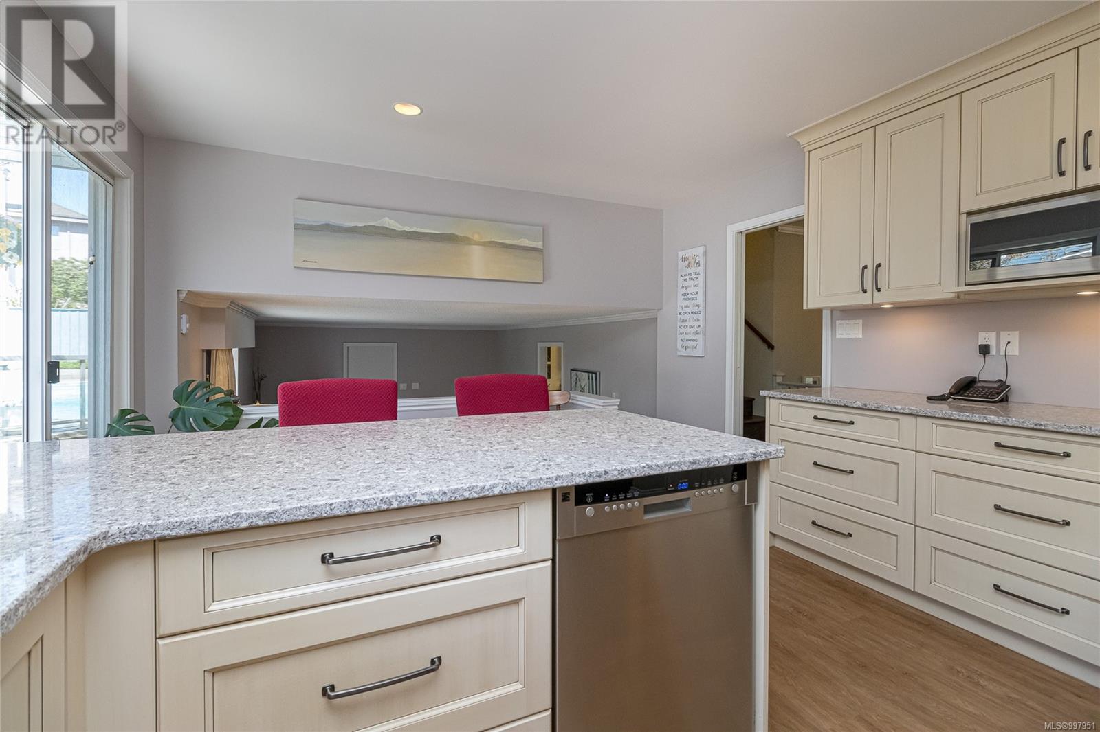 2295 GREENLANDS RD - Image 15