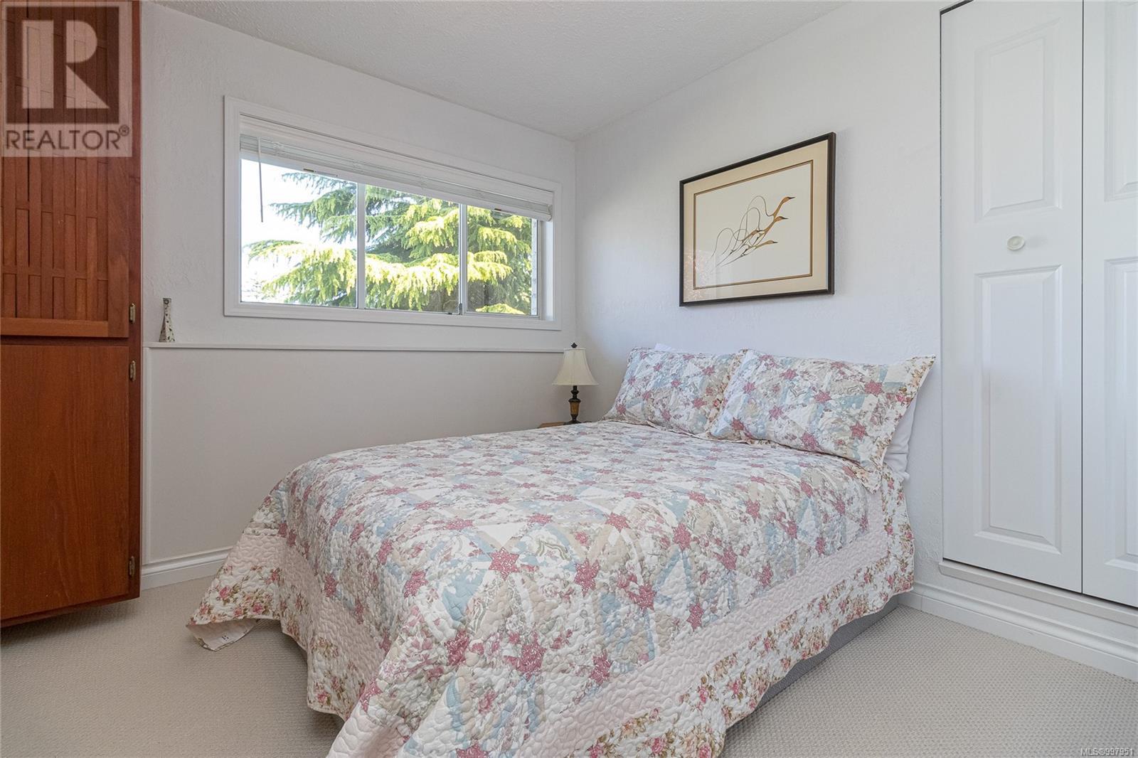 2295 GREENLANDS RD - Image 24