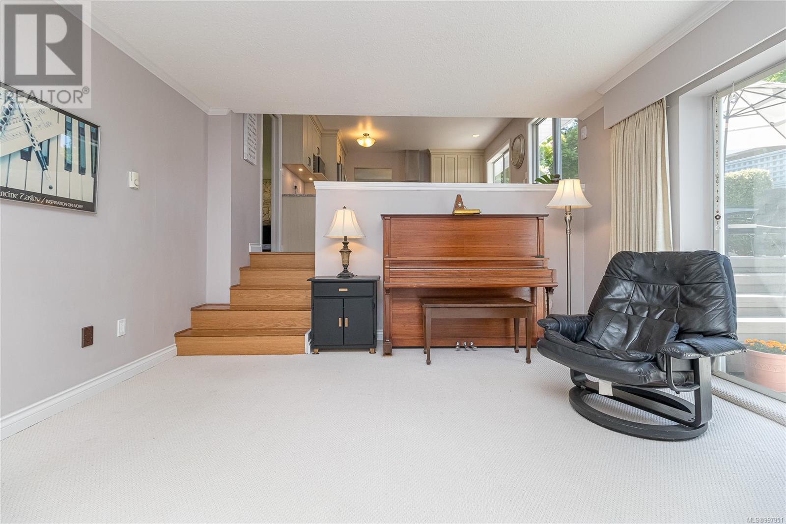 2295 GREENLANDS RD - Image 19