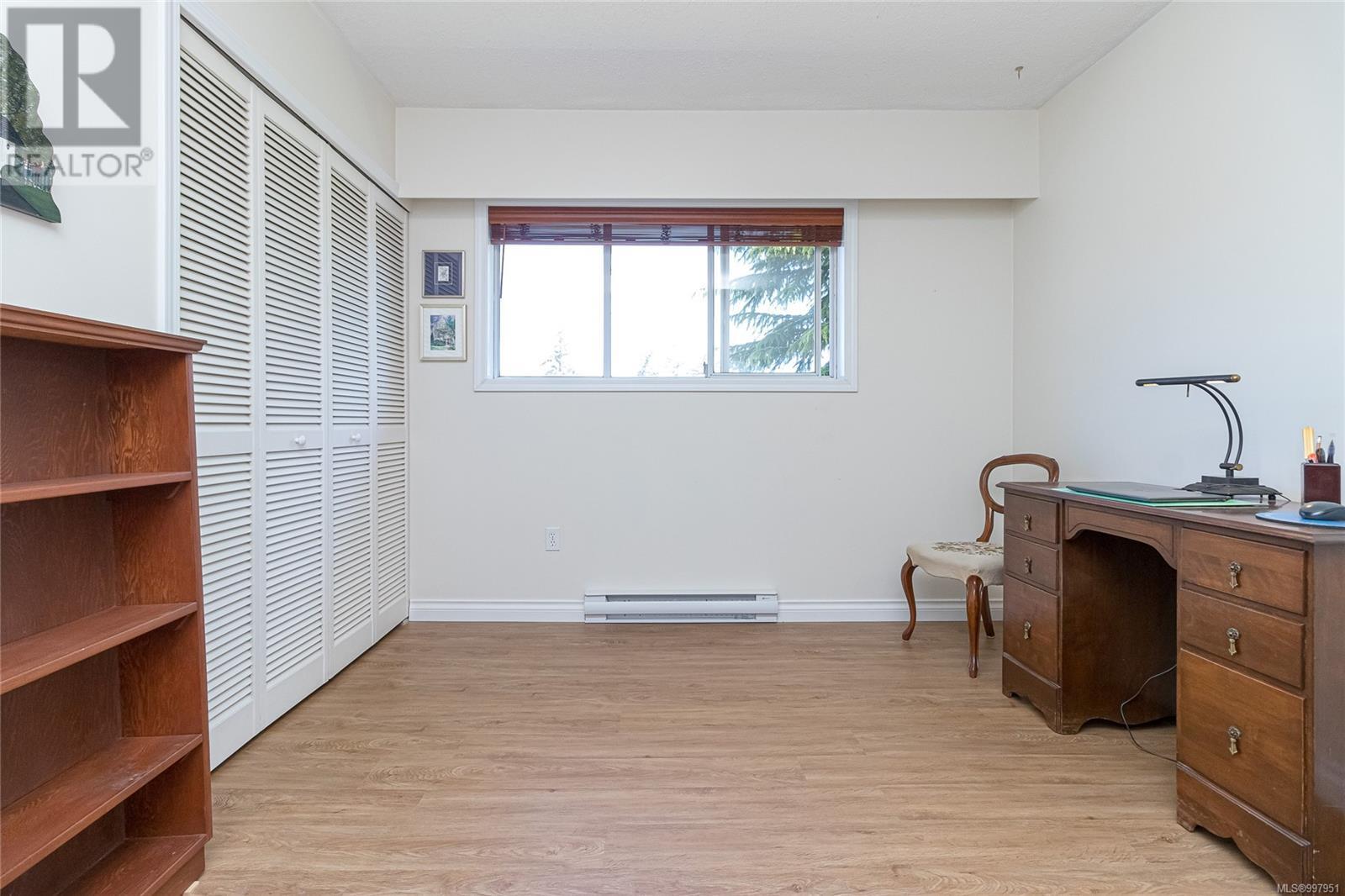 2295 GREENLANDS RD - Image 26