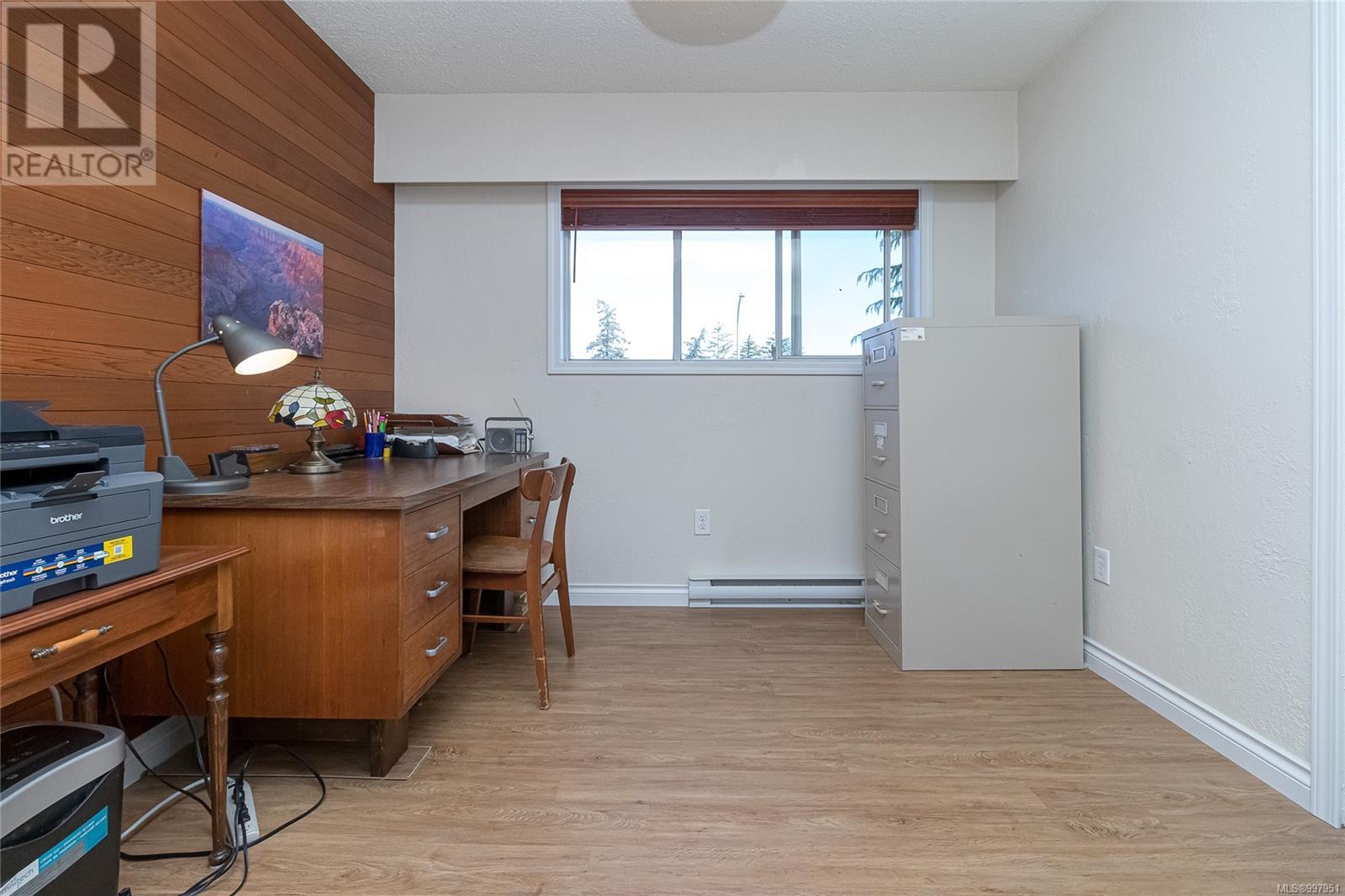 2295 GREENLANDS RD - Image 29