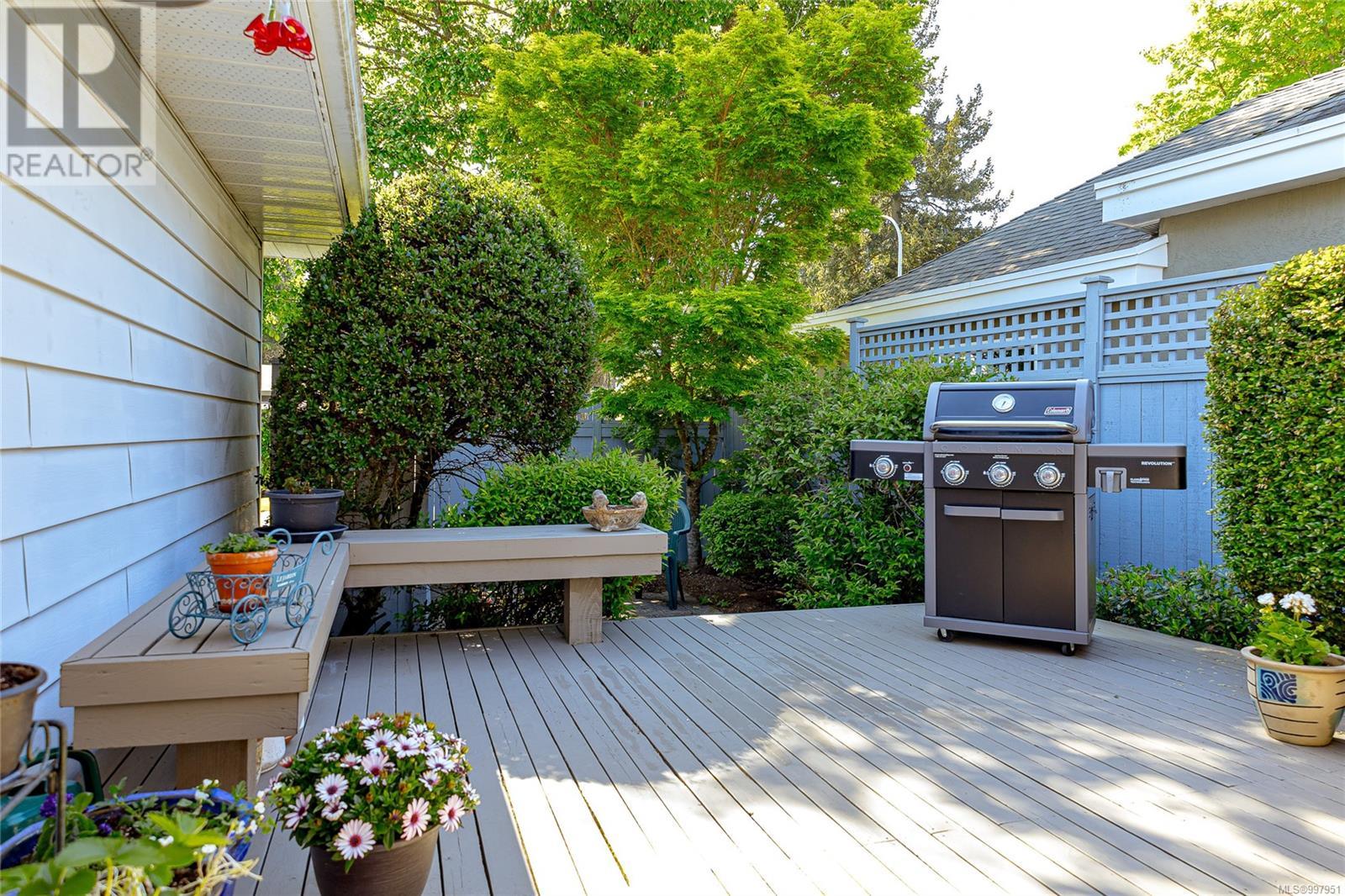 2295 GREENLANDS RD - Image 33
