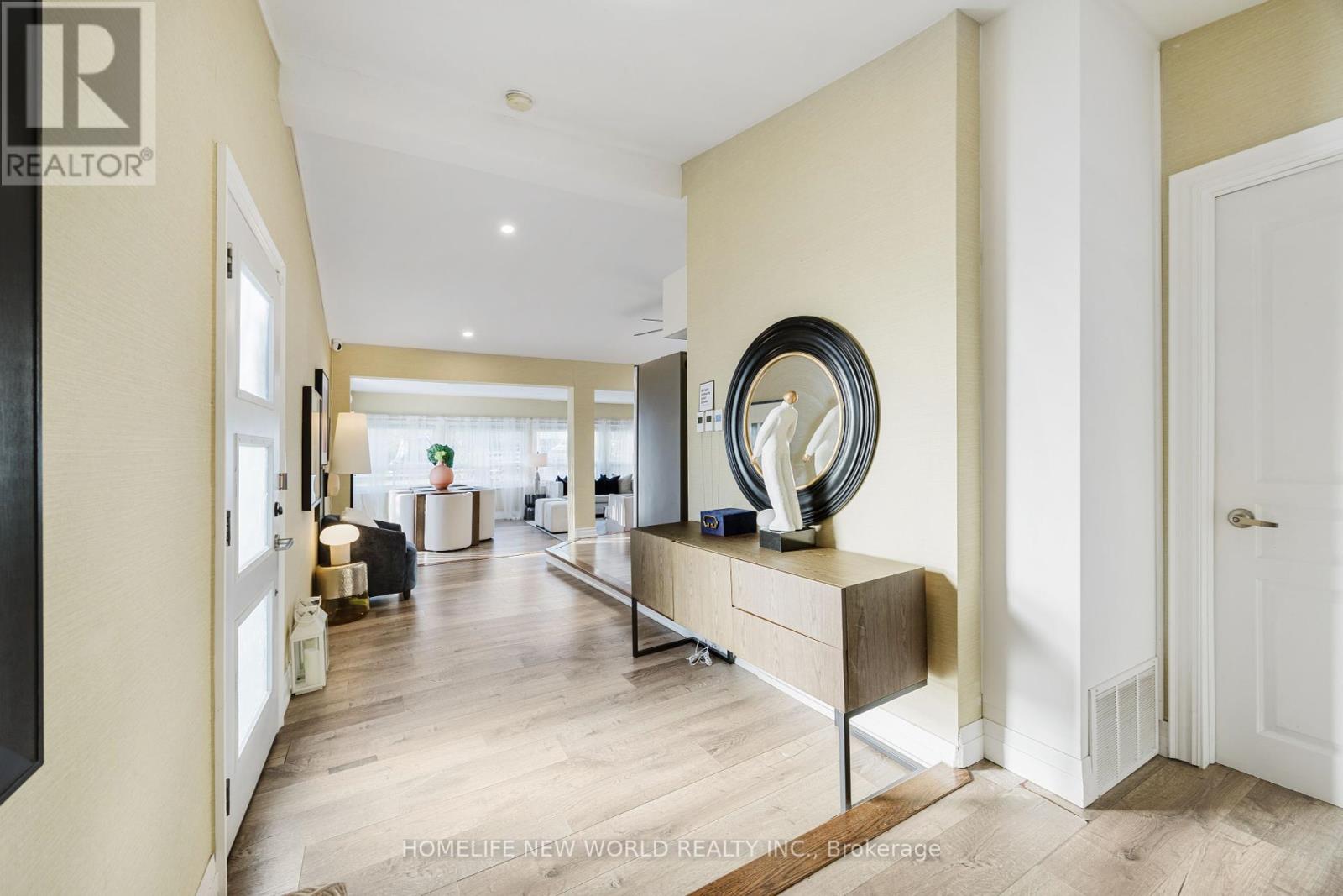 Photo 14 of 12 Mac Avenue, Georgina ON