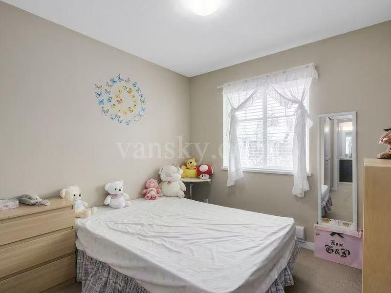 Photo 2 of 31 13239 Old Yale Road, Surrey BC