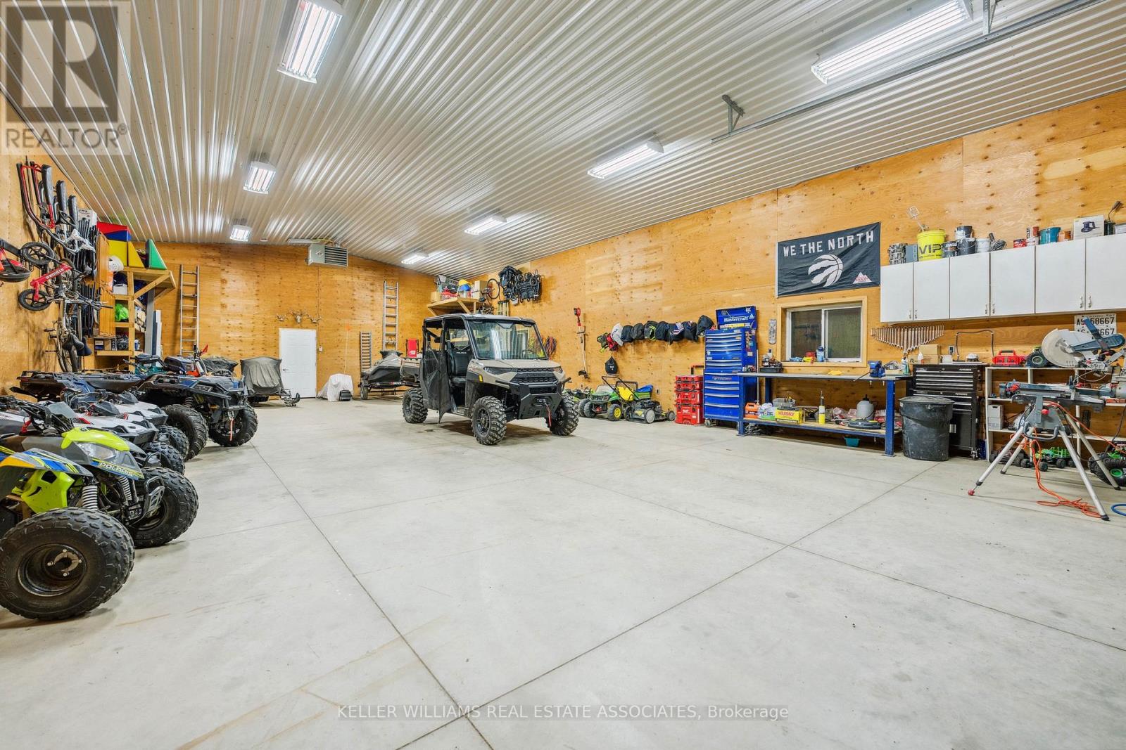 Photo 34 of 102 Concession 11 E, Hamilton ON