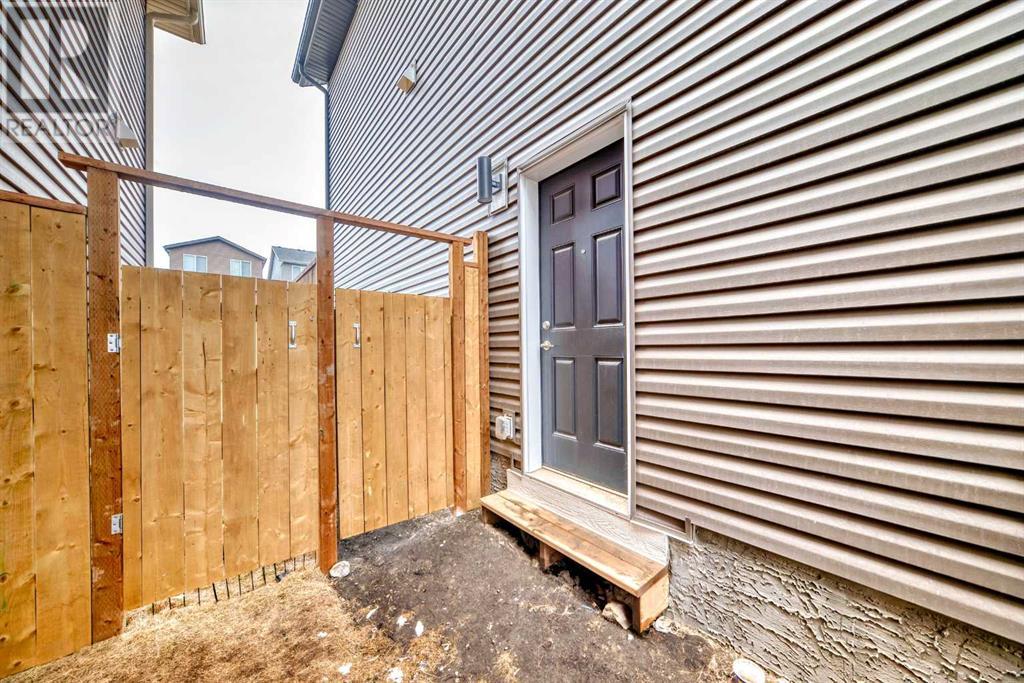 Single Family House for Sale in  Ambleton Drive NW Moraine Calgary 