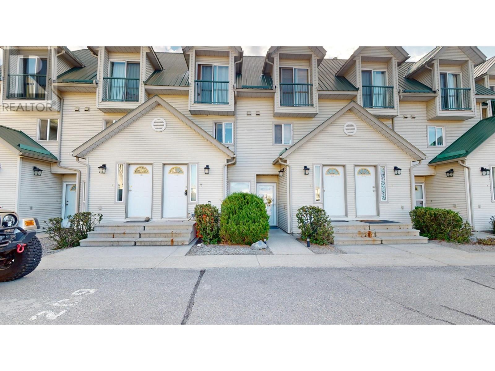 1004 23RD N Avenue Unit# 211, Cranbrook