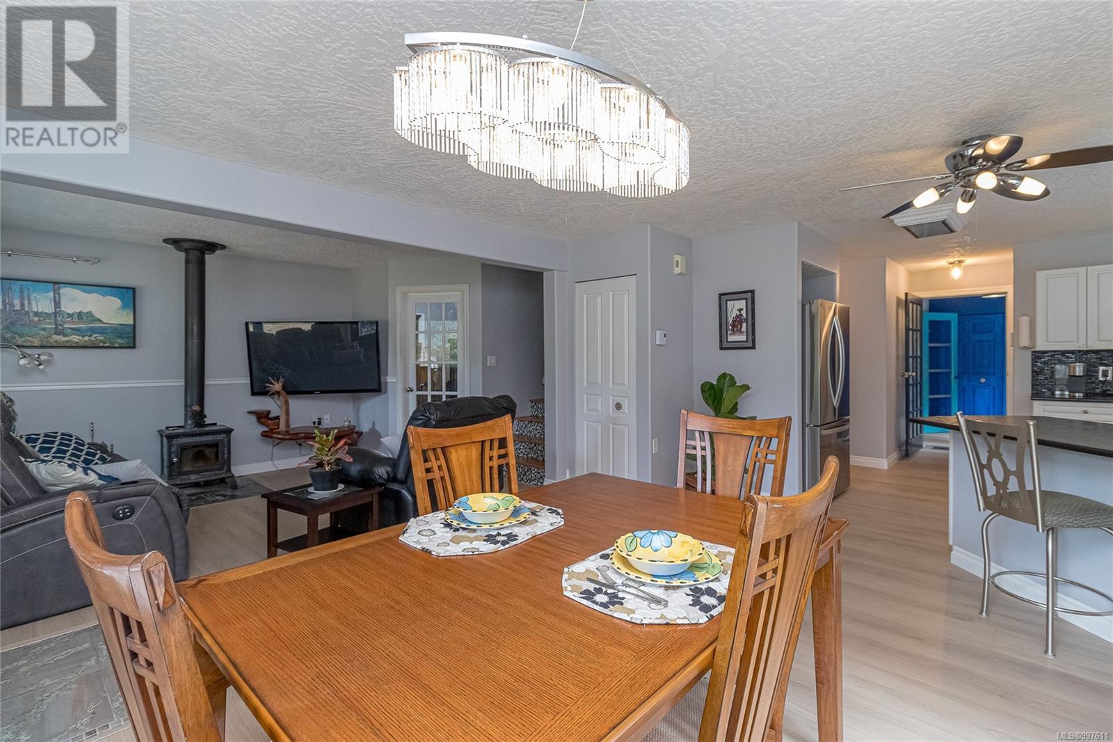 Photo 22 of 1335 Meadowood Way, Qualicum Beach BC