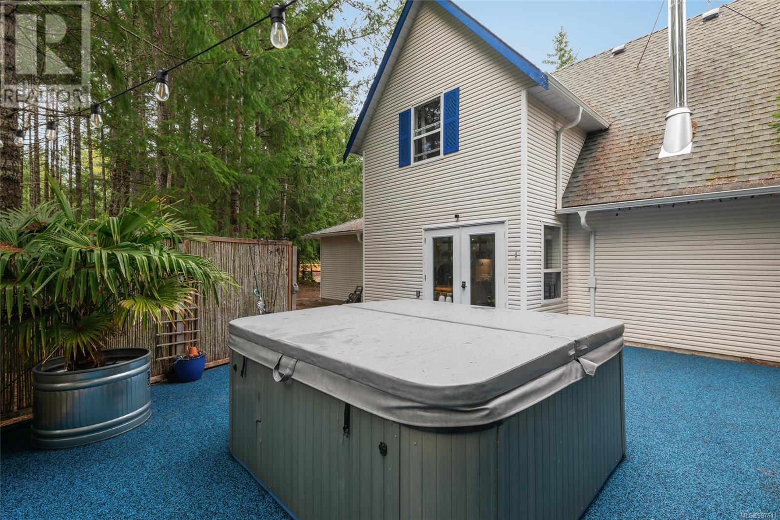 Photo 51 of 1335 Meadowood Way, Qualicum Beach BC