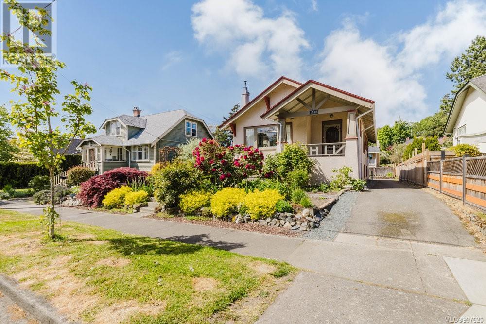  1240 Basil Avenue, Victoria