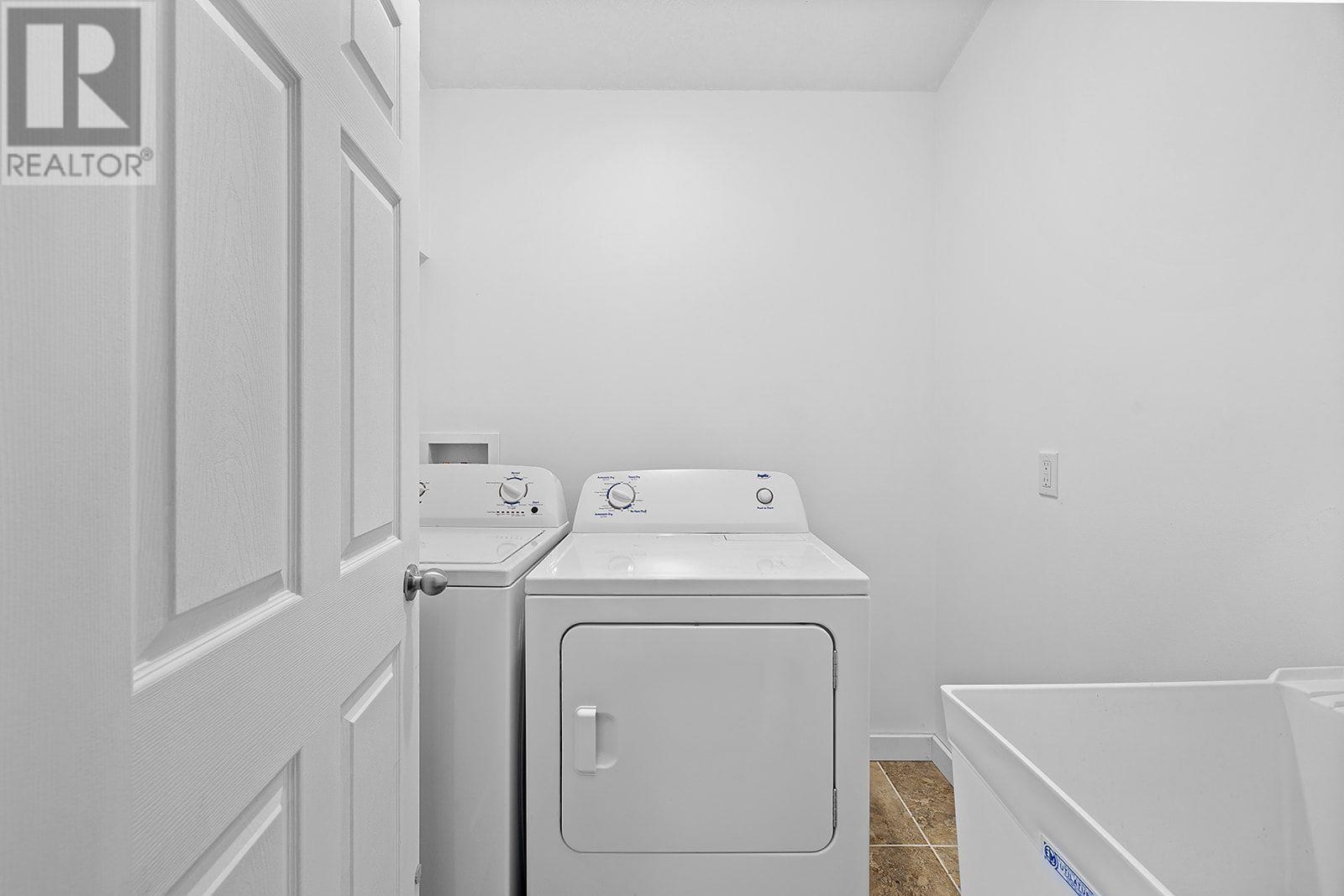 3618 BEAM Road, Creston