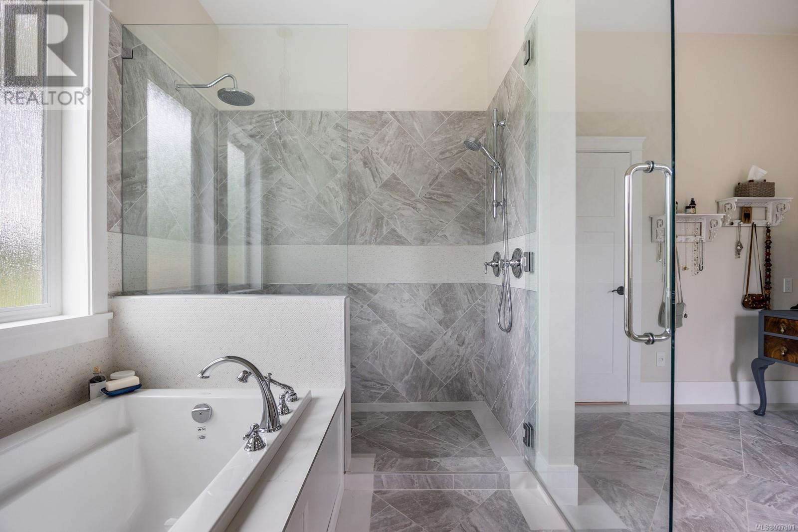 8757/8761 Oyster River Way, Black Creek
