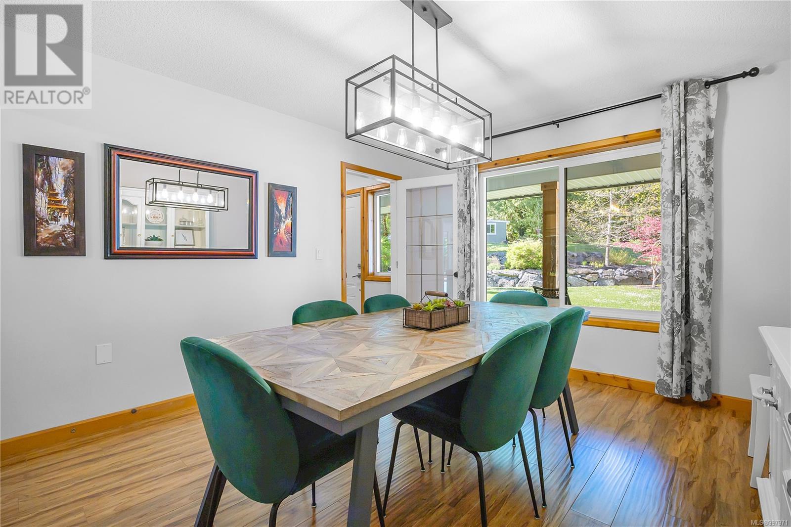 Photo 17 of 4299 Entrance Ave, Ladysmith BC