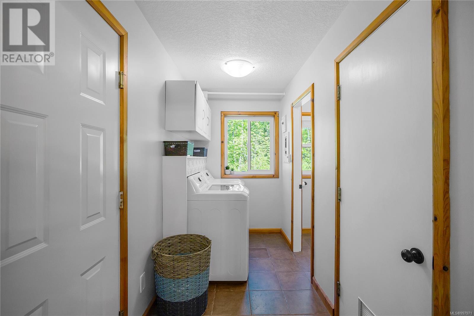 Photo 27 of 4299 Entrance Ave, Ladysmith BC