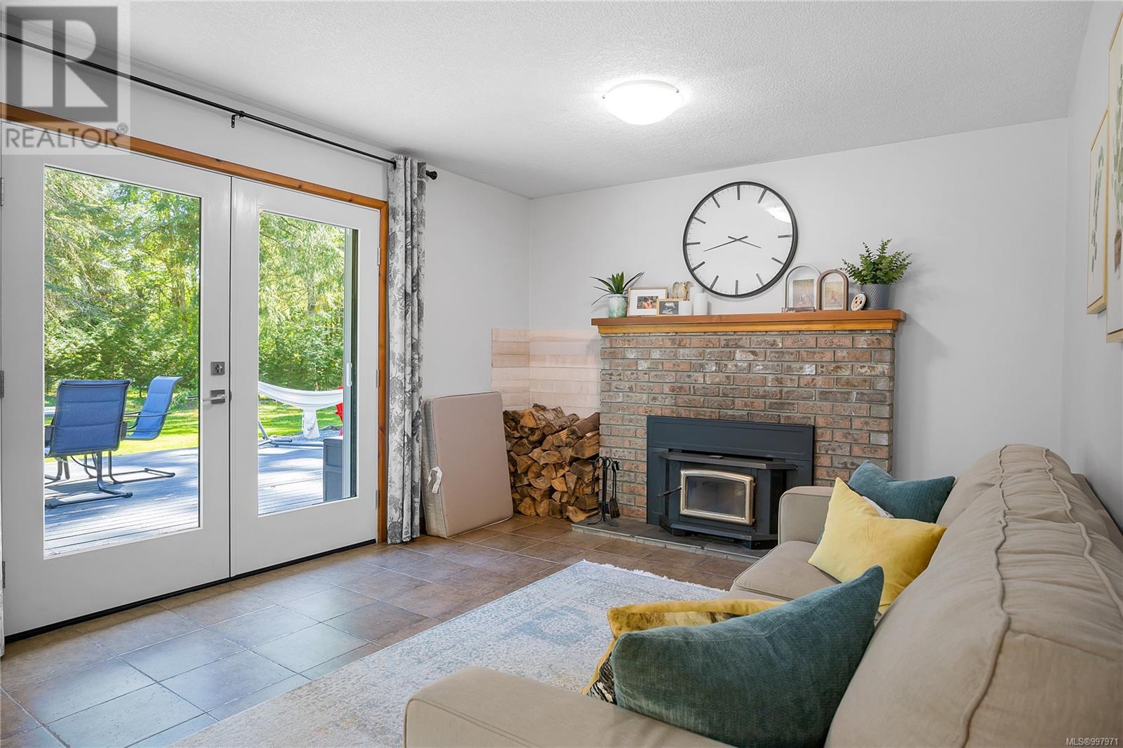 Photo 31 of 4299 Entrance Ave, Ladysmith BC