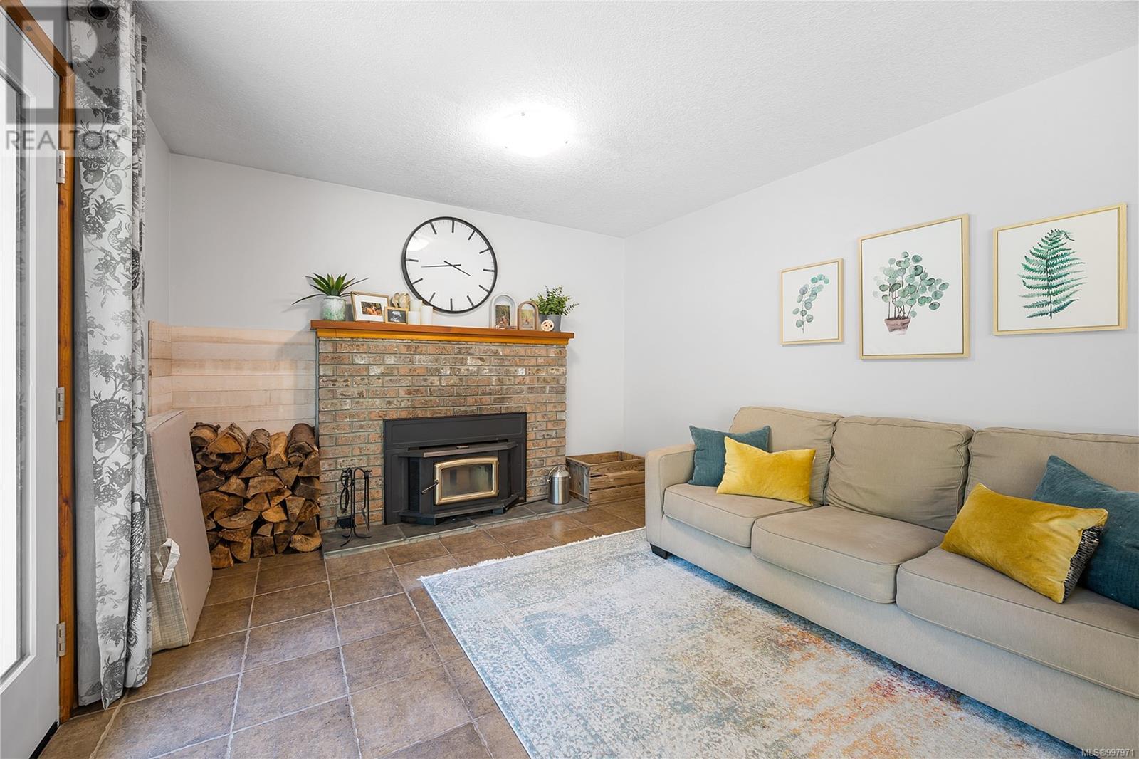 Photo 33 of 4299 Entrance Ave, Ladysmith BC