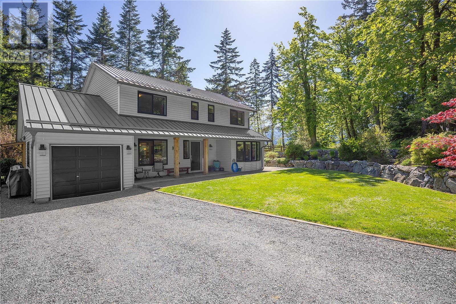 Photo 4 of 4299 Entrance Ave, Ladysmith BC