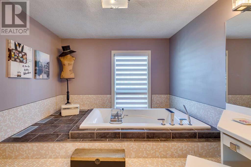 Single Family House for Sale in    Avenue SW Beltline Calgary 