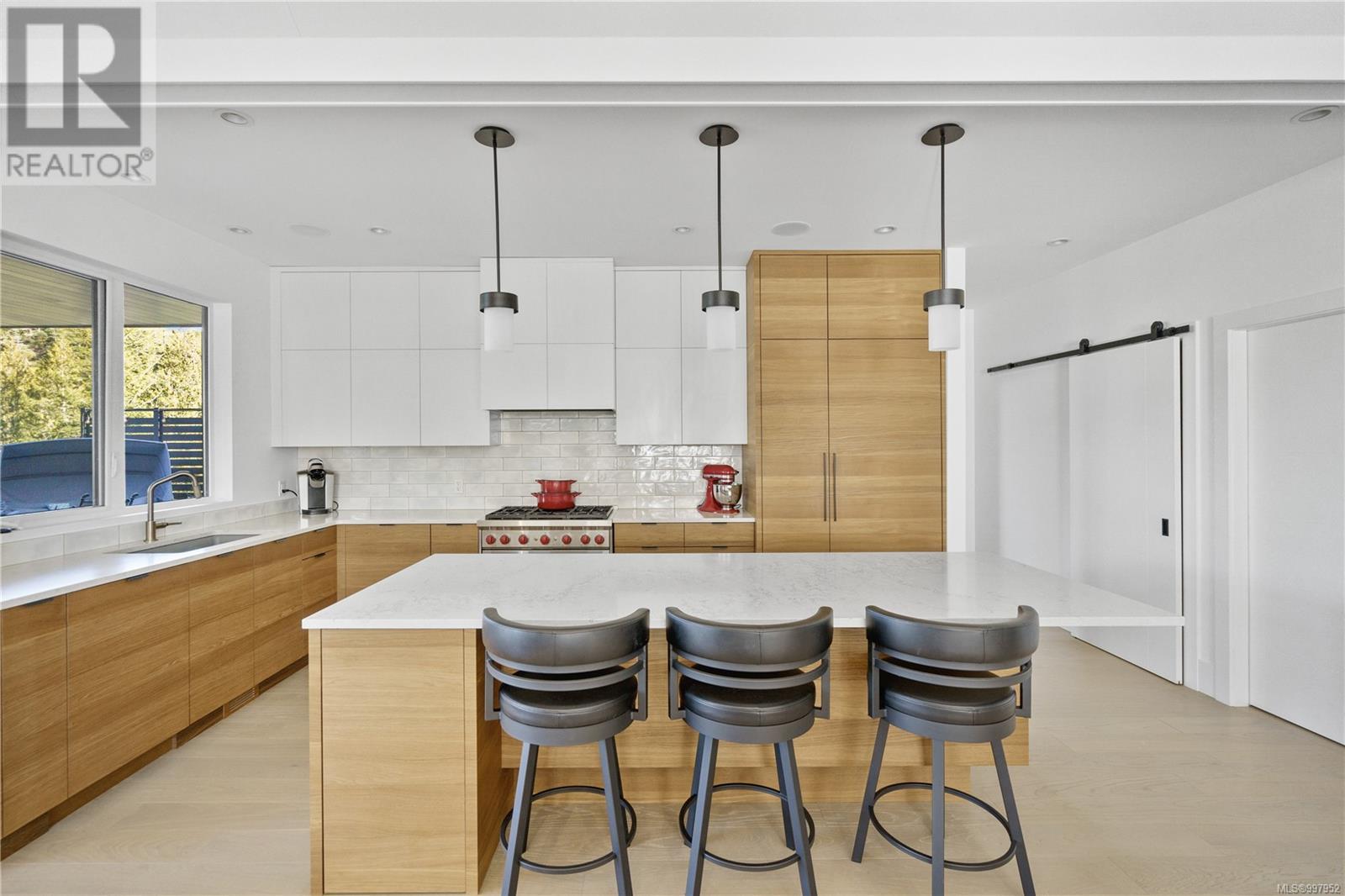2046 Pinehurst Terr, Langford