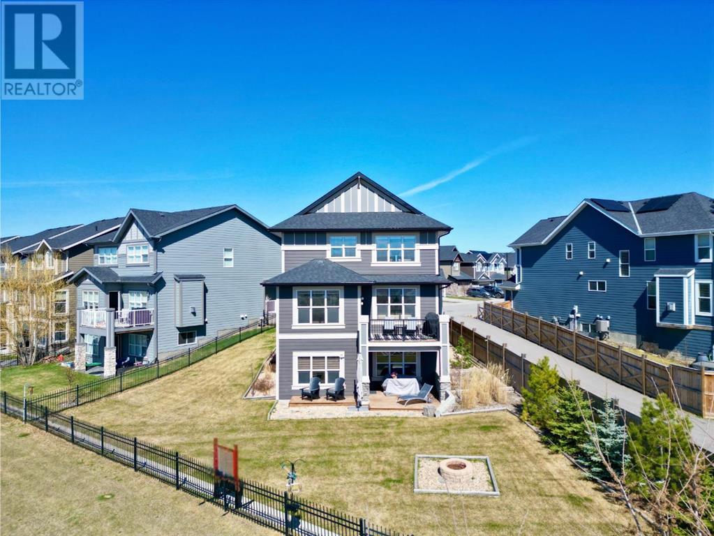 53 Sundown Grove, Cochrane, Alberta