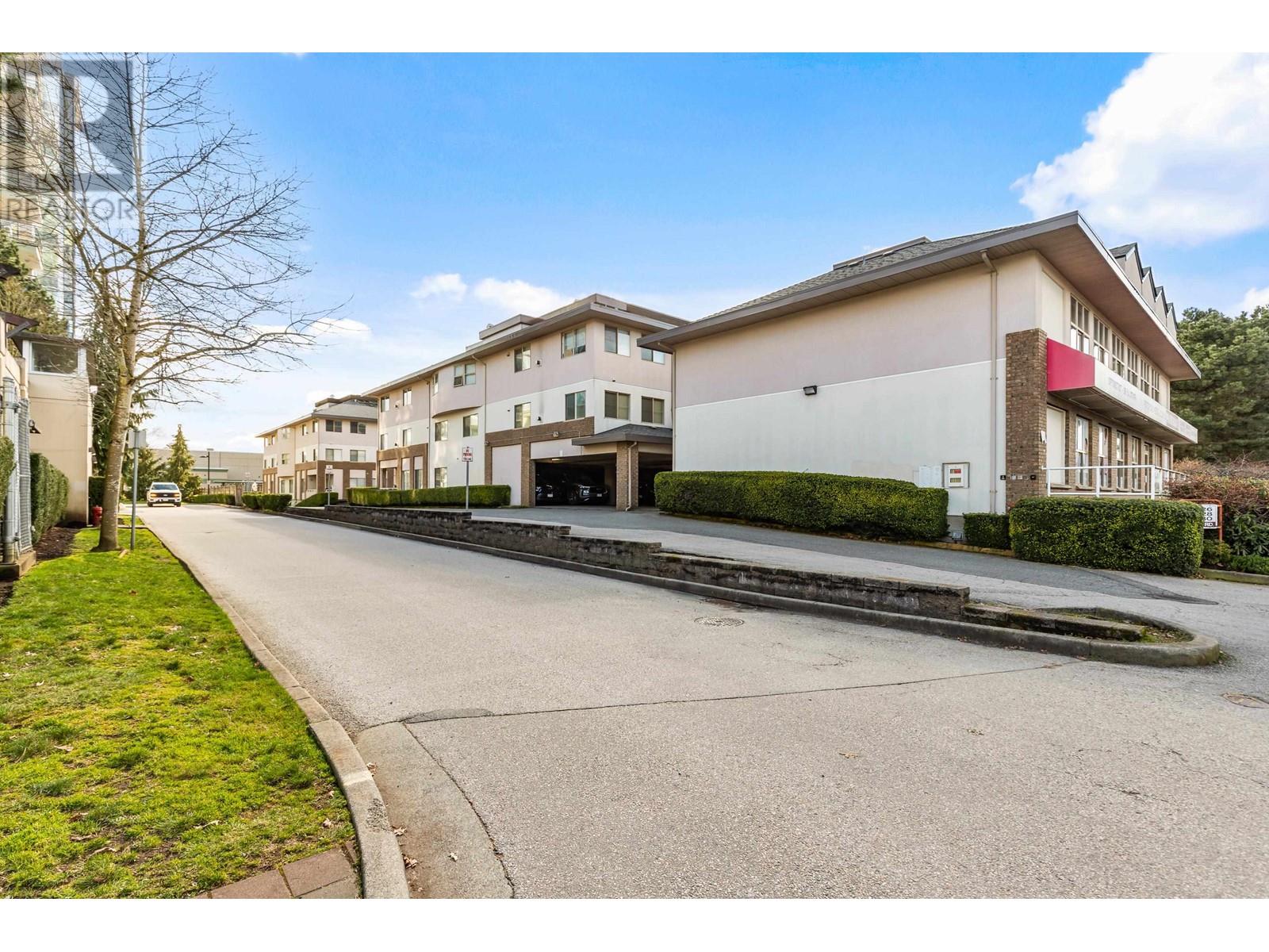 303 19130 FORD ROAD, Pitt Meadows