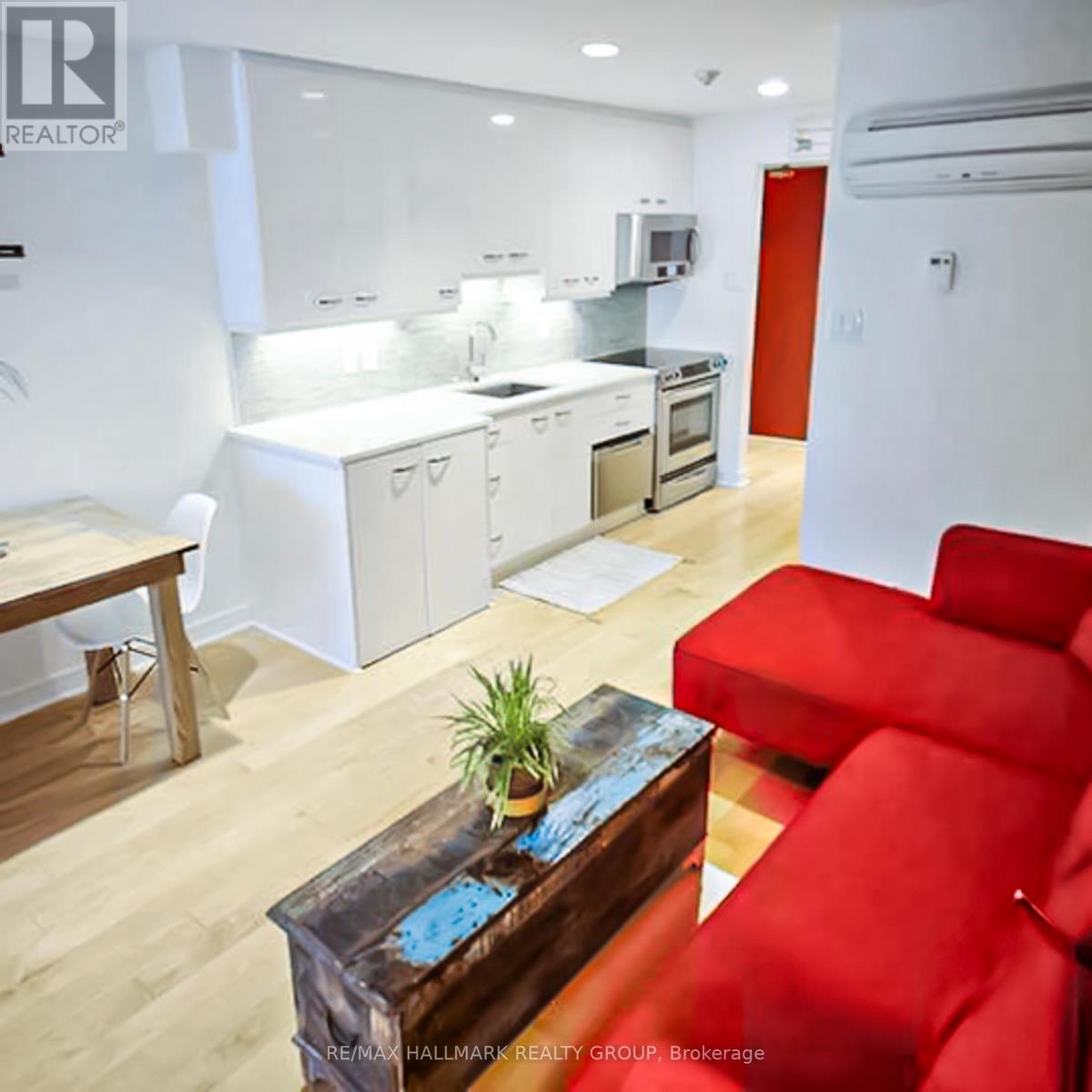 Photo 17 of 11 202 St Patrick Street, Ottawa ON