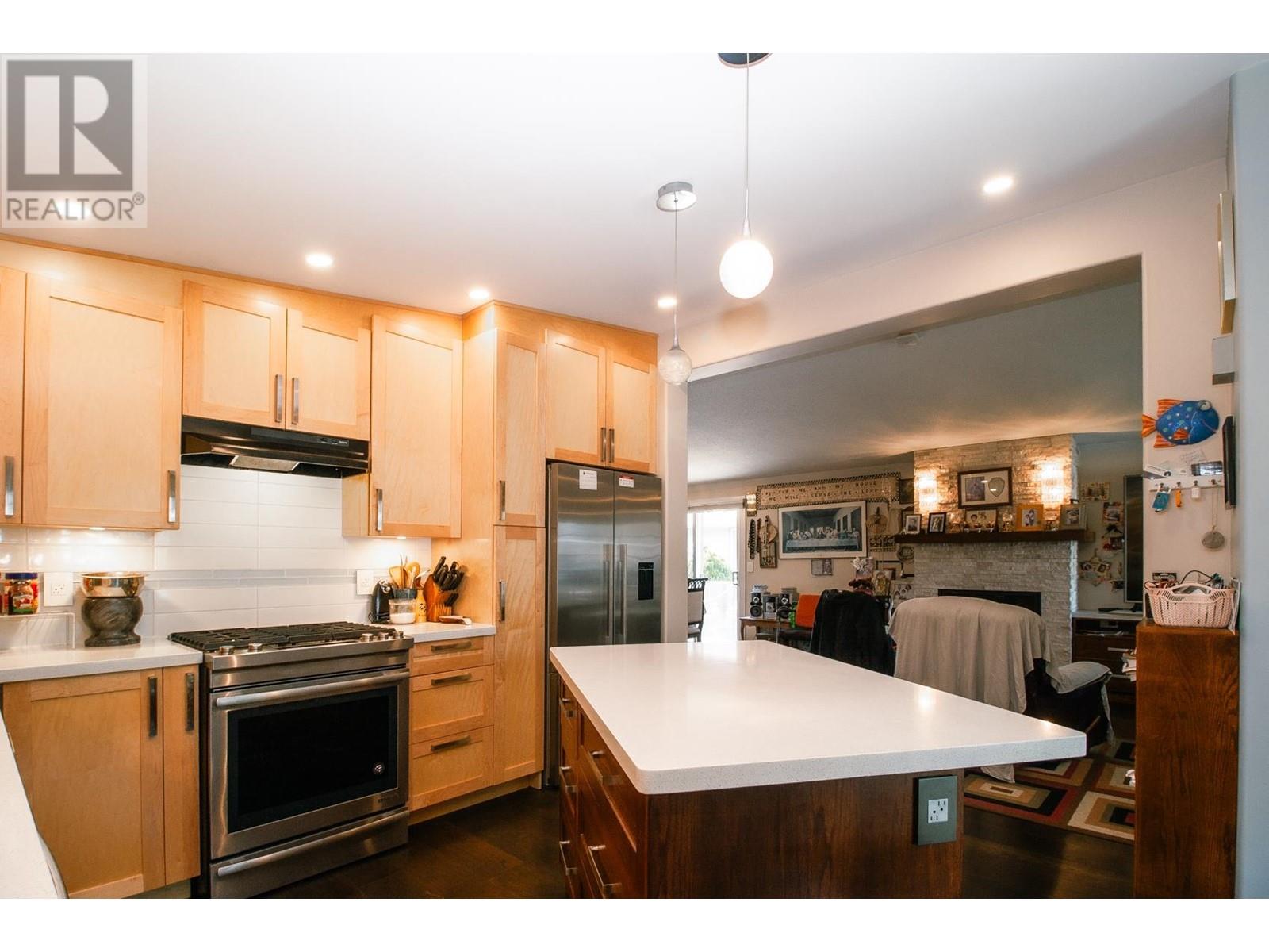 1061 EDGEWATER CRESCENT, Squamish real estate listing R2993743