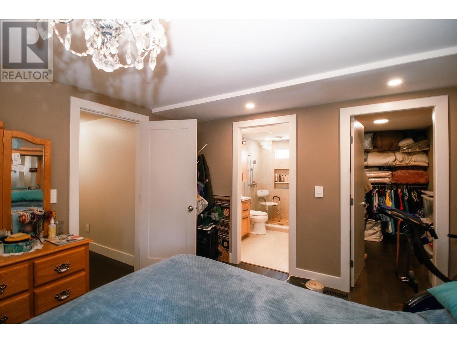 1061 EDGEWATER CRESCENT, Squamish real estate listing R2993743