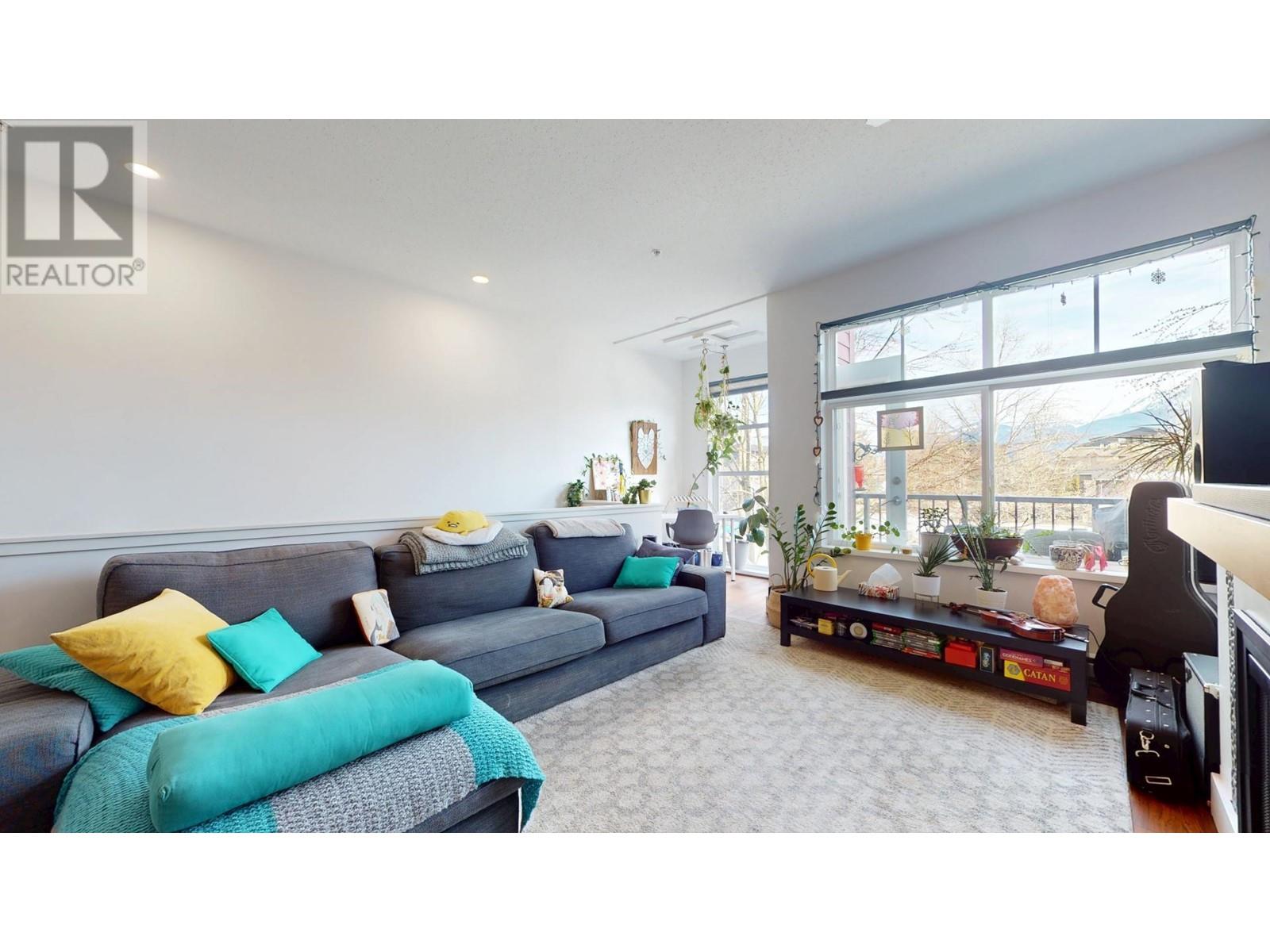 1308 MAIN STREET, Squamish