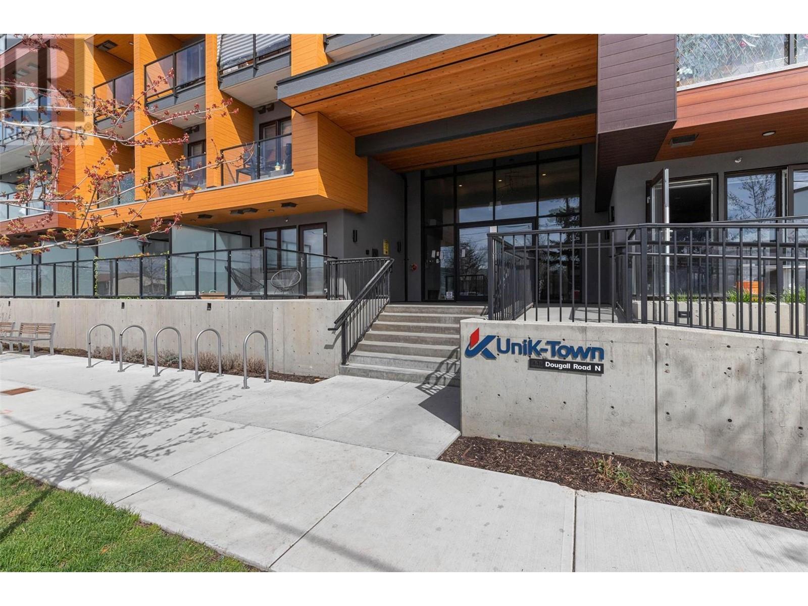 210 345 Dougall Road North, Kelowna