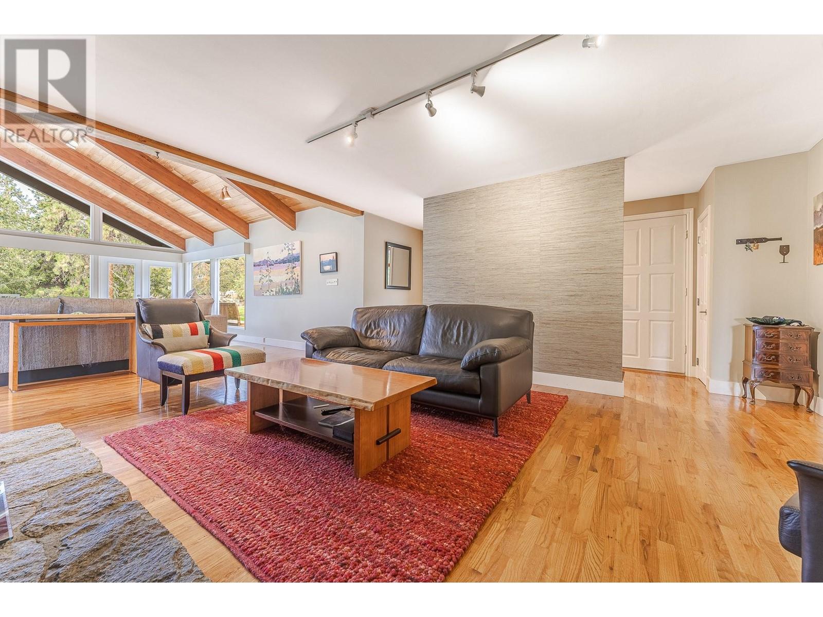  3029 Spruce Drive, Naramata