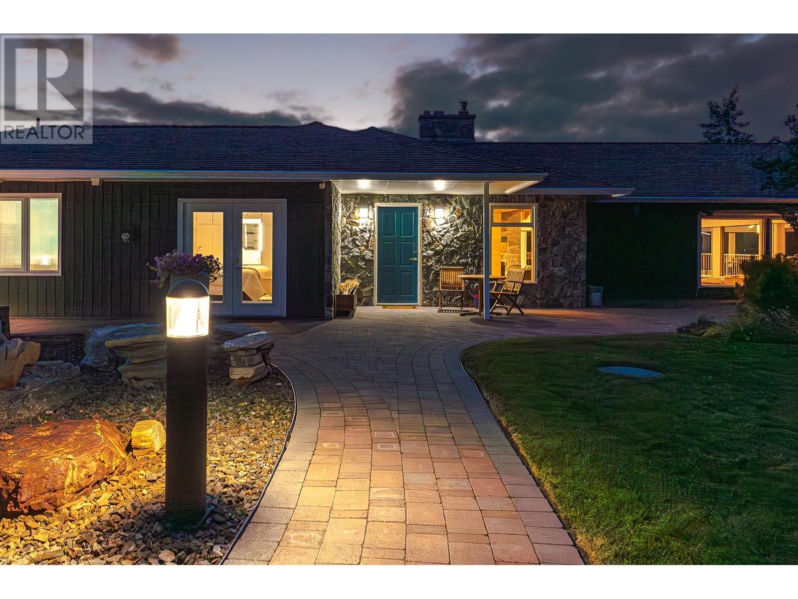  3029 Spruce Drive, Naramata