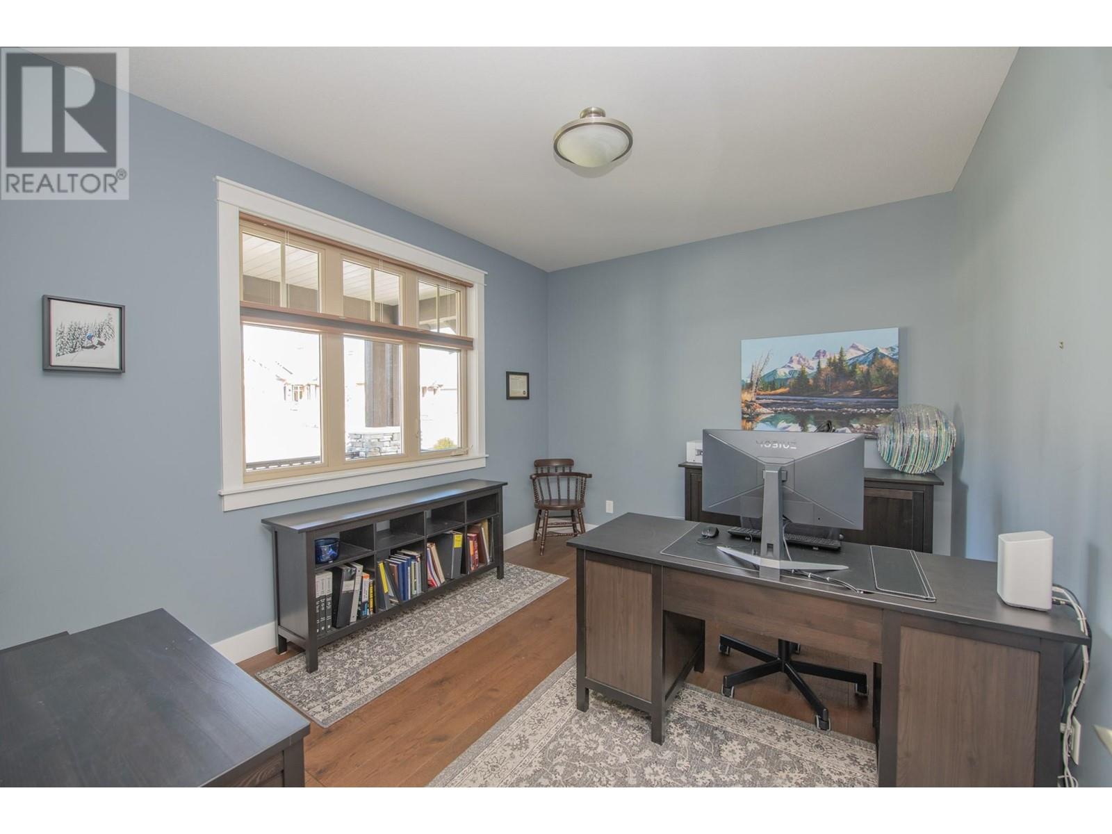 433 Longspoon Place, Vernon