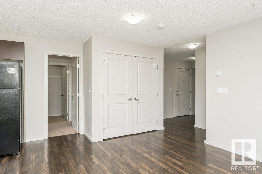 #201 5521 7 AV SW, Edmonton