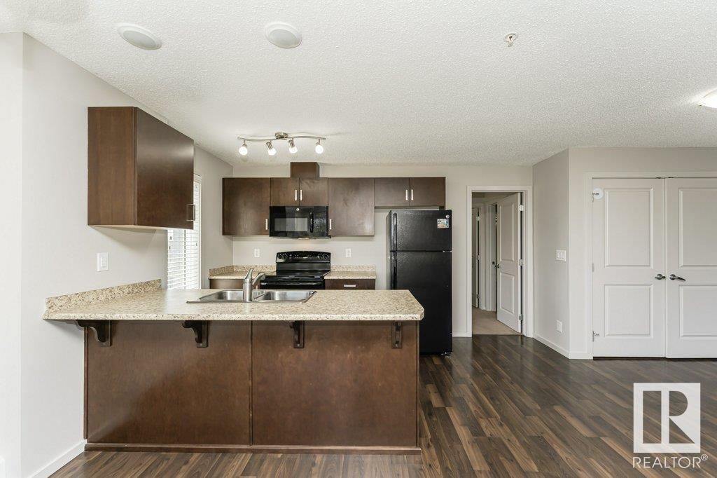 #201 5521 7 AV SW, Edmonton