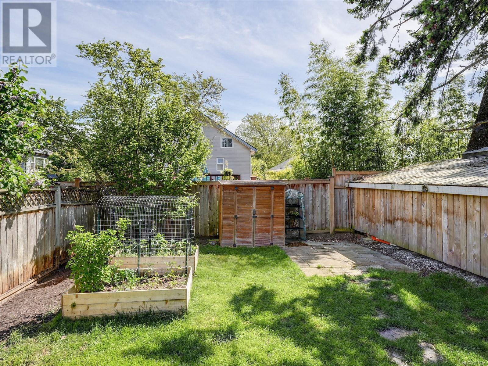 2551 Prior St, Victoria